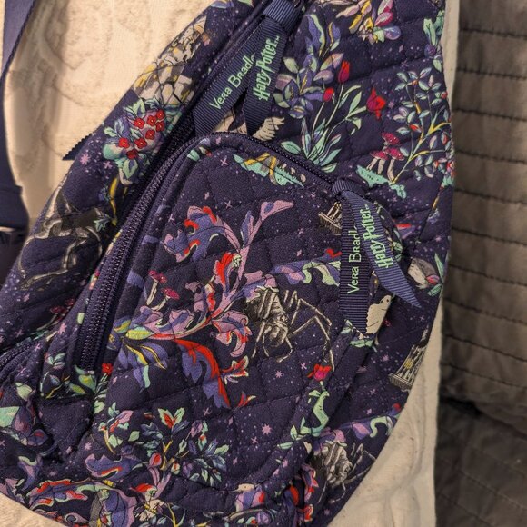 Harry Potter Vera Bradley Mini sling bag - Picture 2 of 11